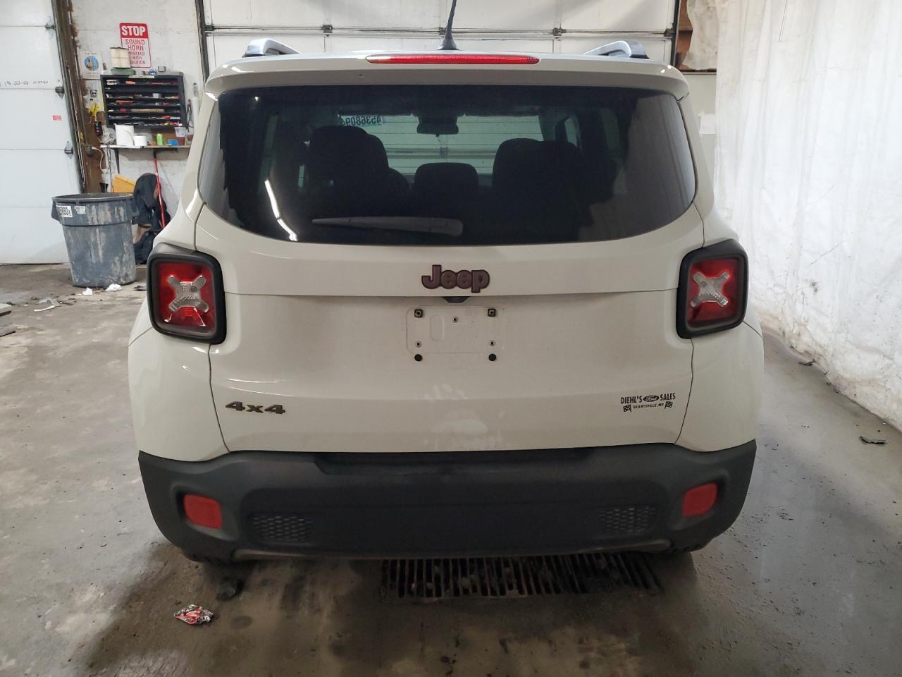 2016 JEEP RENEGADE L - Фото 6