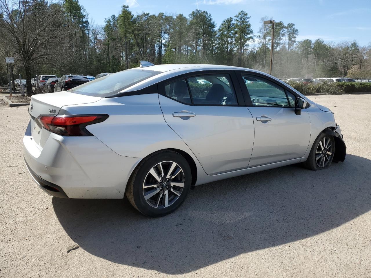 2021 NISSAN VERSA SV - Фото 3