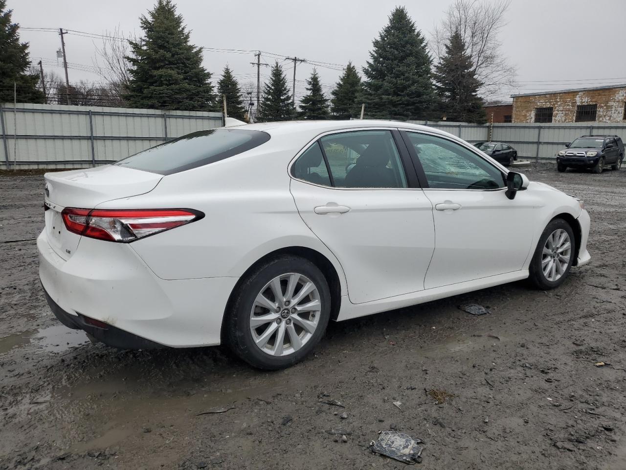 2020 TOYOTA CAMRY LE - Фото 3