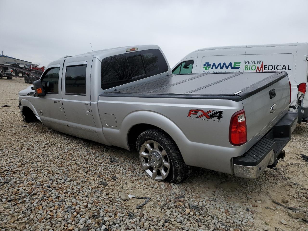 2012 FORD F250 SUPER - Image 2
