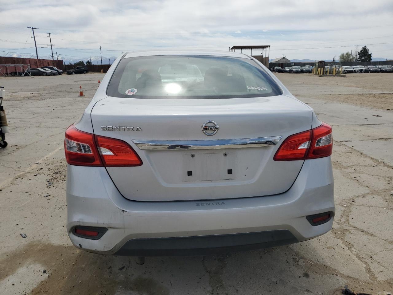 2017 NISSAN SENTRA S - Фото 6