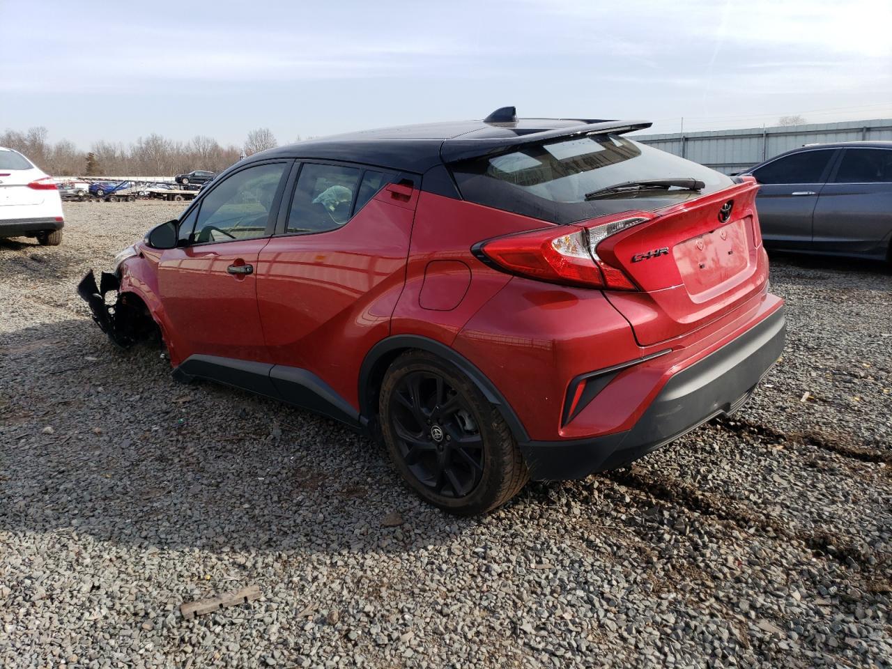 2021 TOYOTA C-HR XLE - Фото 2
