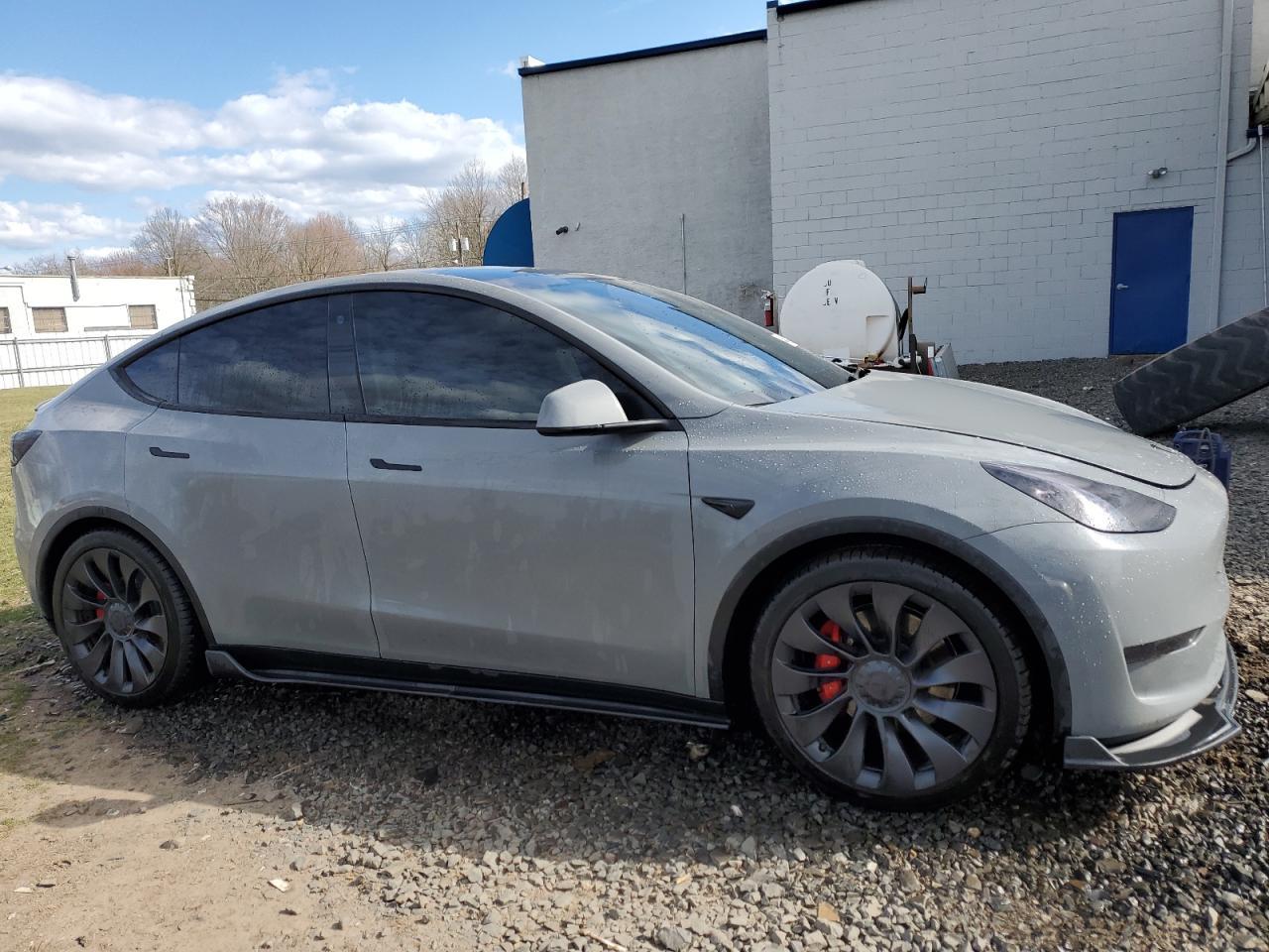 2023 TESLA MODEL Y - Image 4