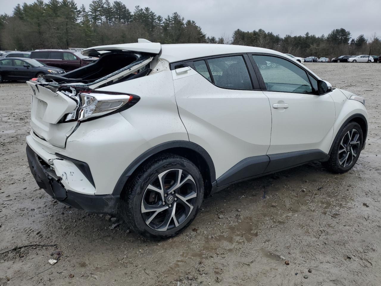 2018 TOYOTA C-HR XLE - Image 3