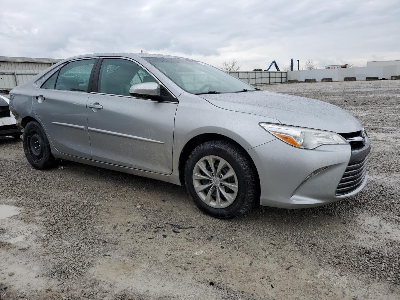 2017 TOYOTA CAMRY LE - Фото 4