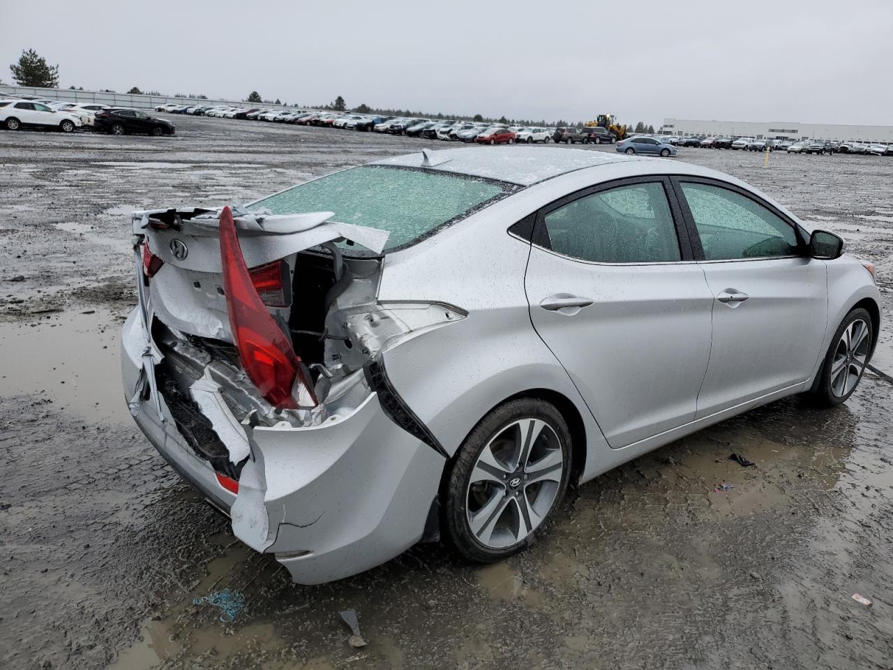 2015 HYUNDAI ELANTRA SE - Image 3