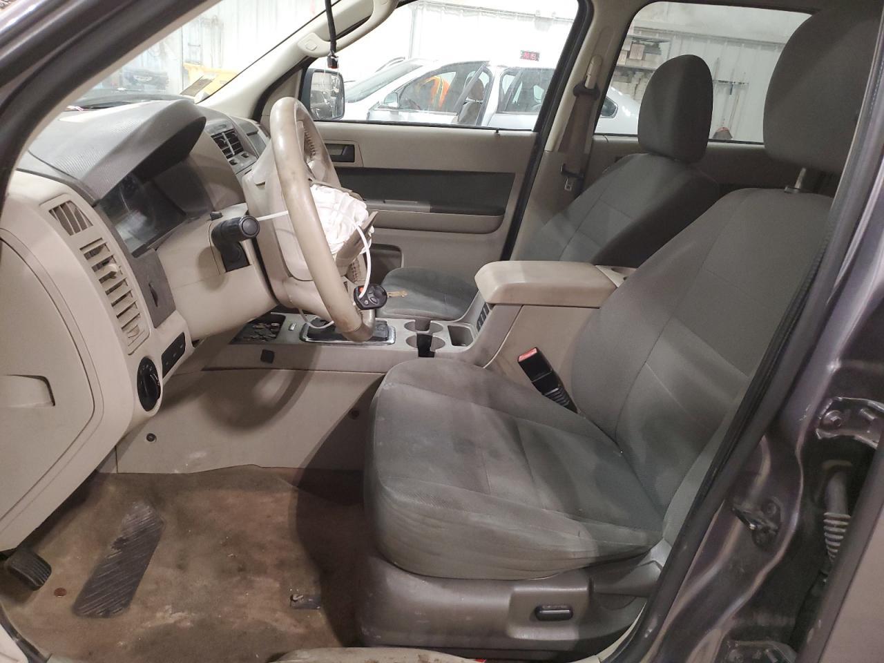 2010 FORD ESCAPE XLT - Image 7