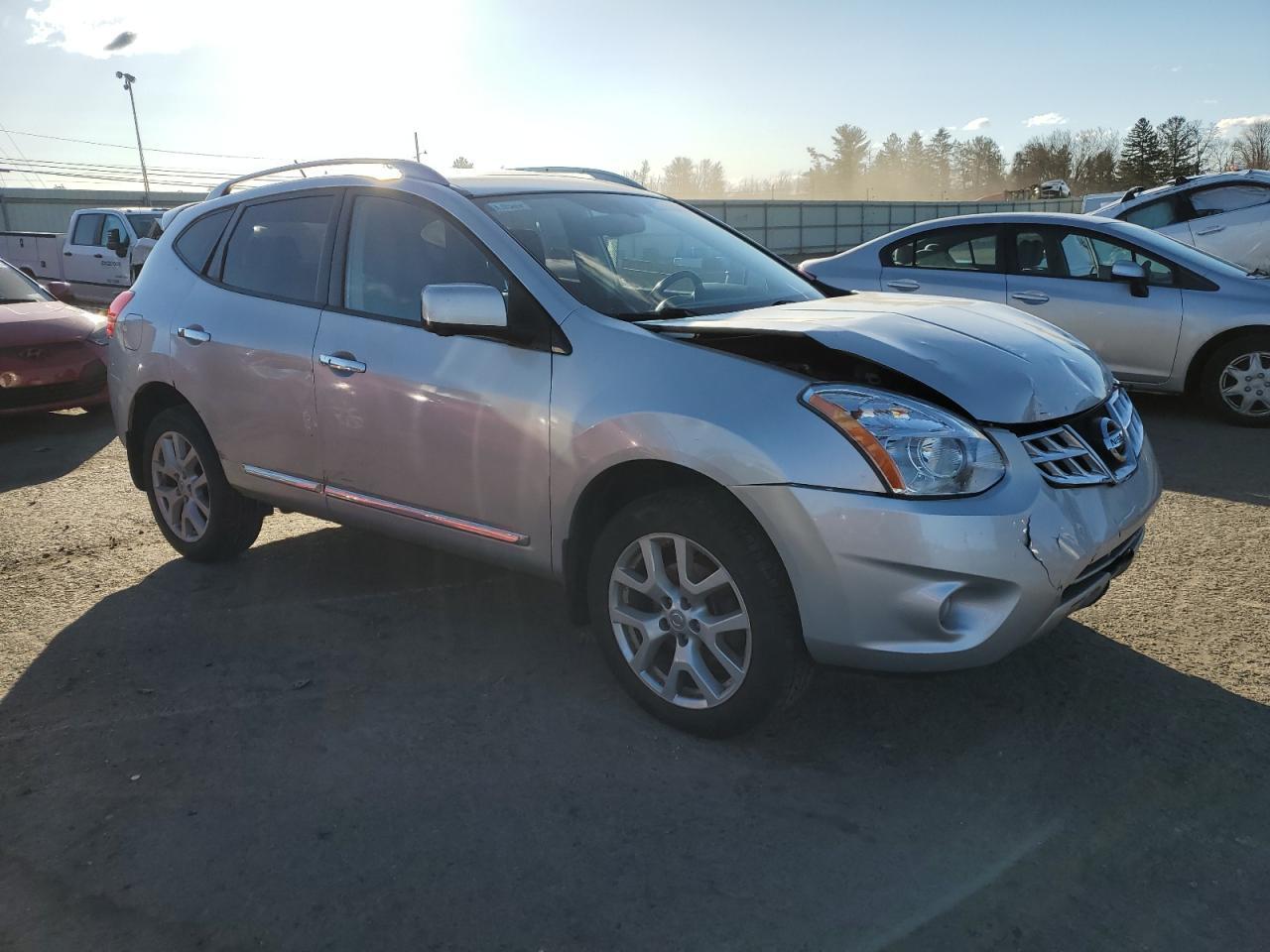2013 NISSAN ROGUE S - Фото 4