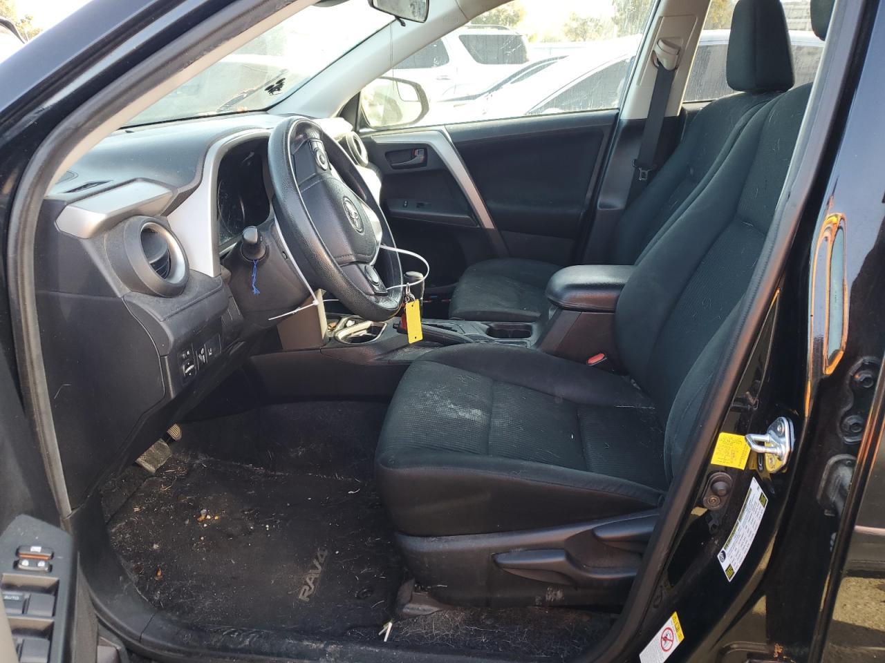 2017 TOYOTA RAV4 LE - Фото 7