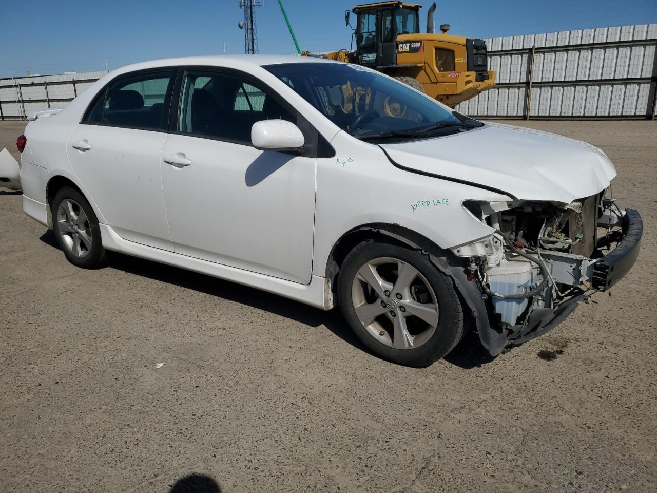 2013 TOYOTA COROLLA BA - Фото 4