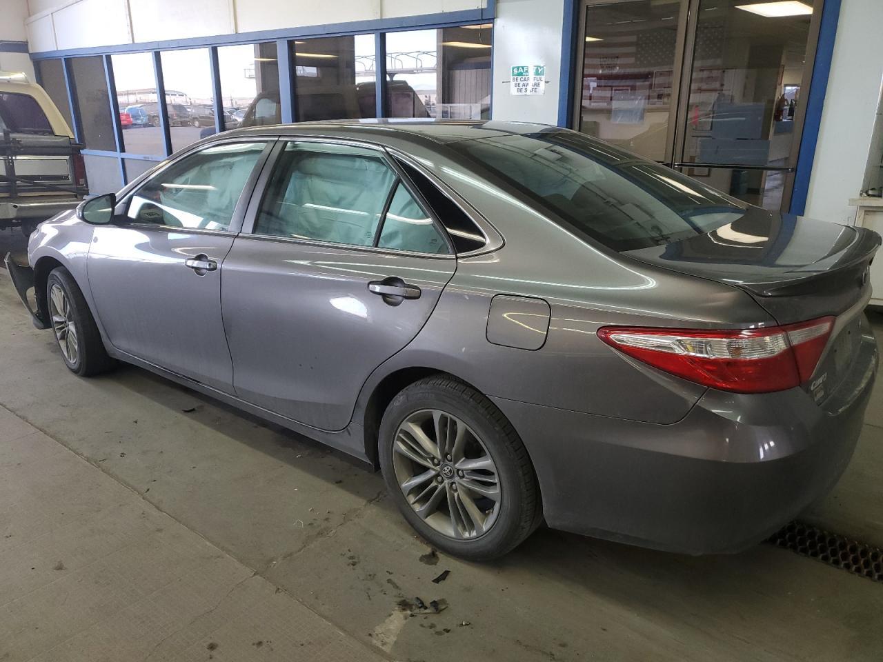 2017 TOYOTA CAMRY LE - Фото 2