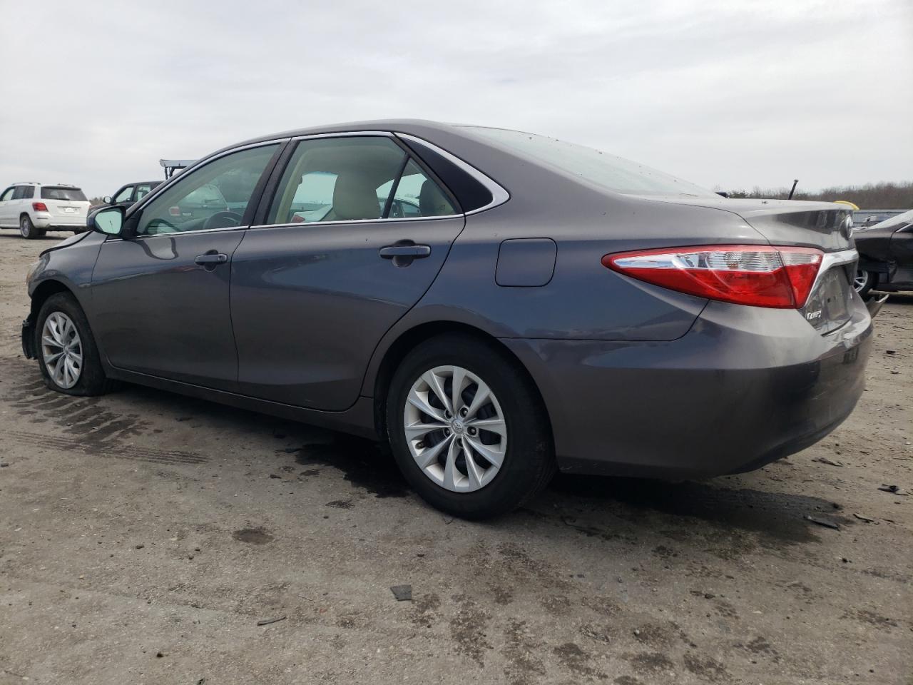 2016 TOYOTA CAMRY LE - Image 2