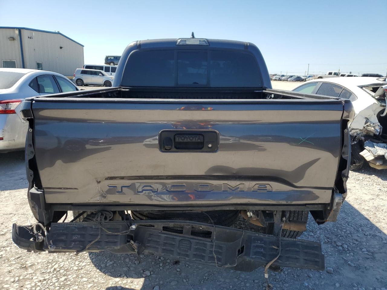 2017 TOYOTA TACOMA DOU - Фото 6