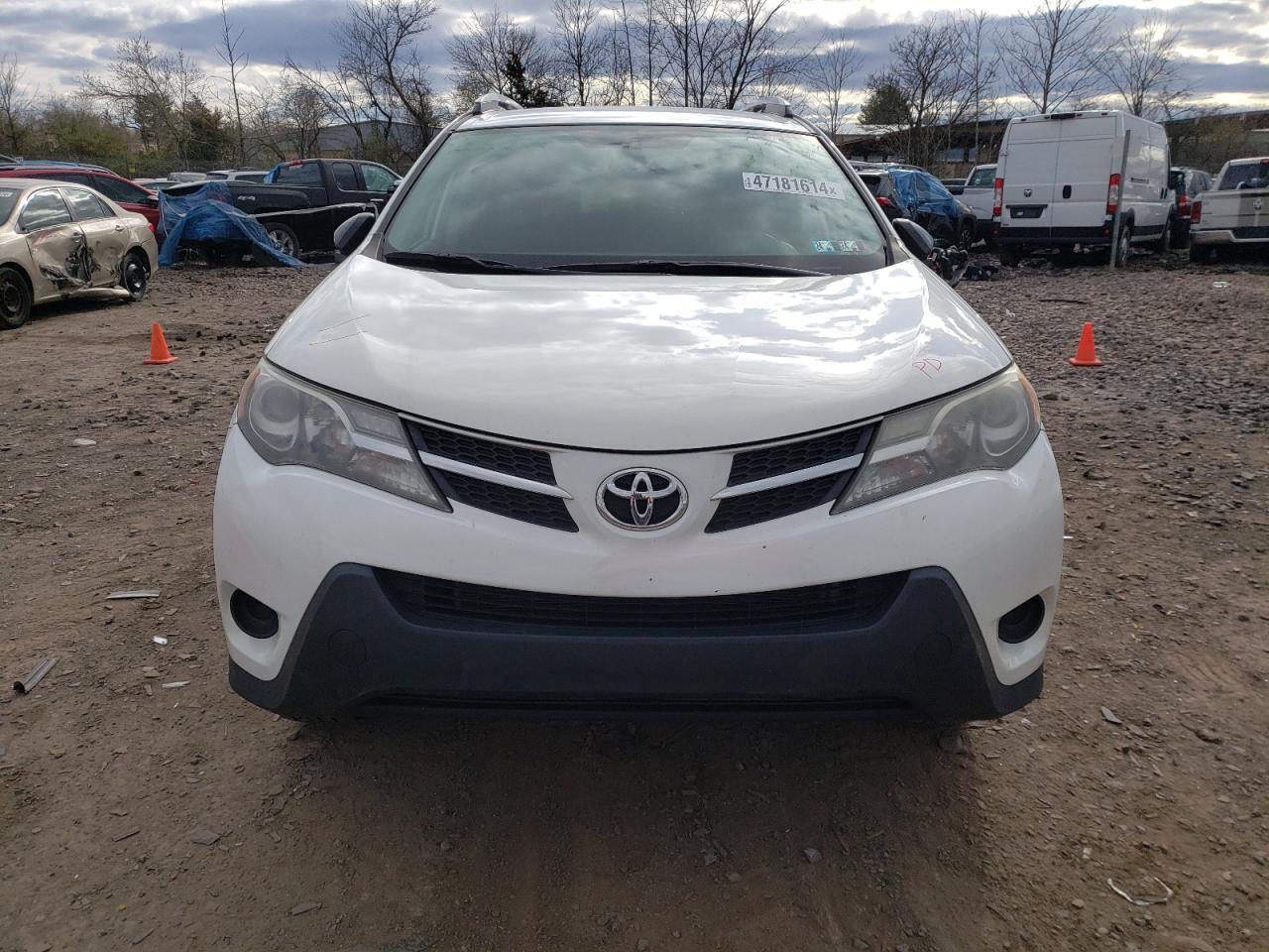 2015 TOYOTA RAV4 LE - Фото 5