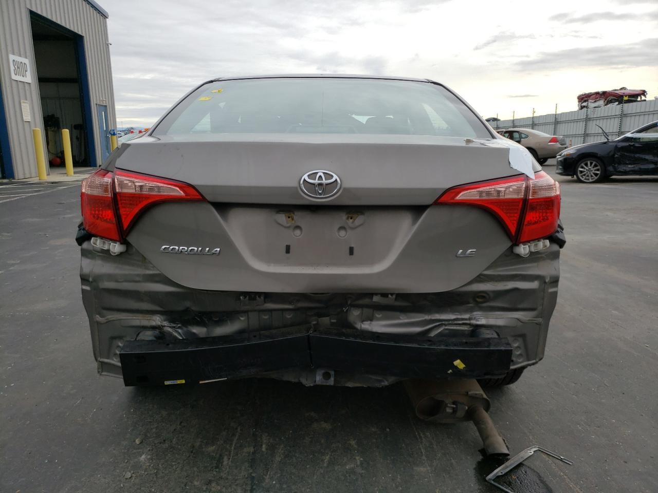 2018 TOYOTA COROLLA L - Image 6