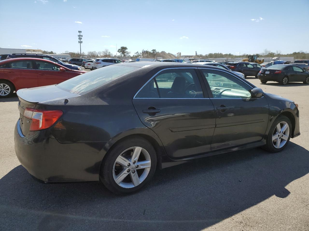 2014 TOYOTA CAMRY L - Image 3