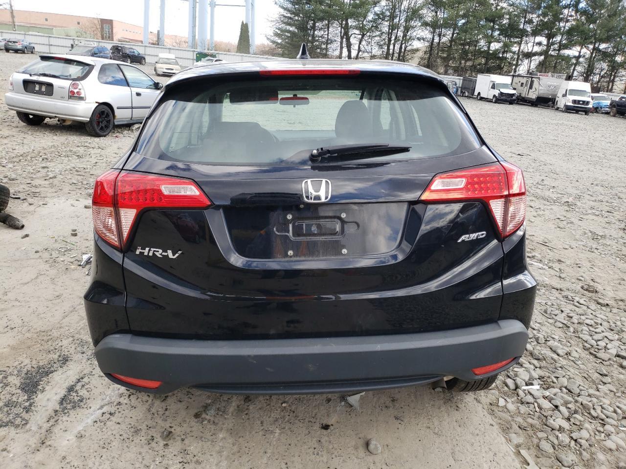 2018 HONDA HR-V LX - Image 6