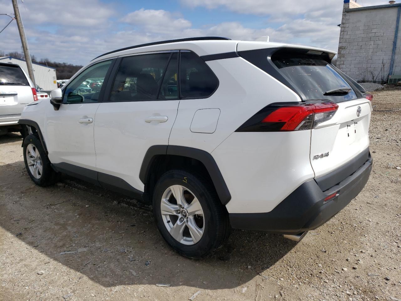 2020 TOYOTA RAV4 XLE - Image 2