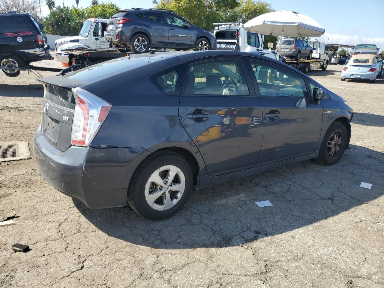 2013 TOYOTA PRIUS - Image 3