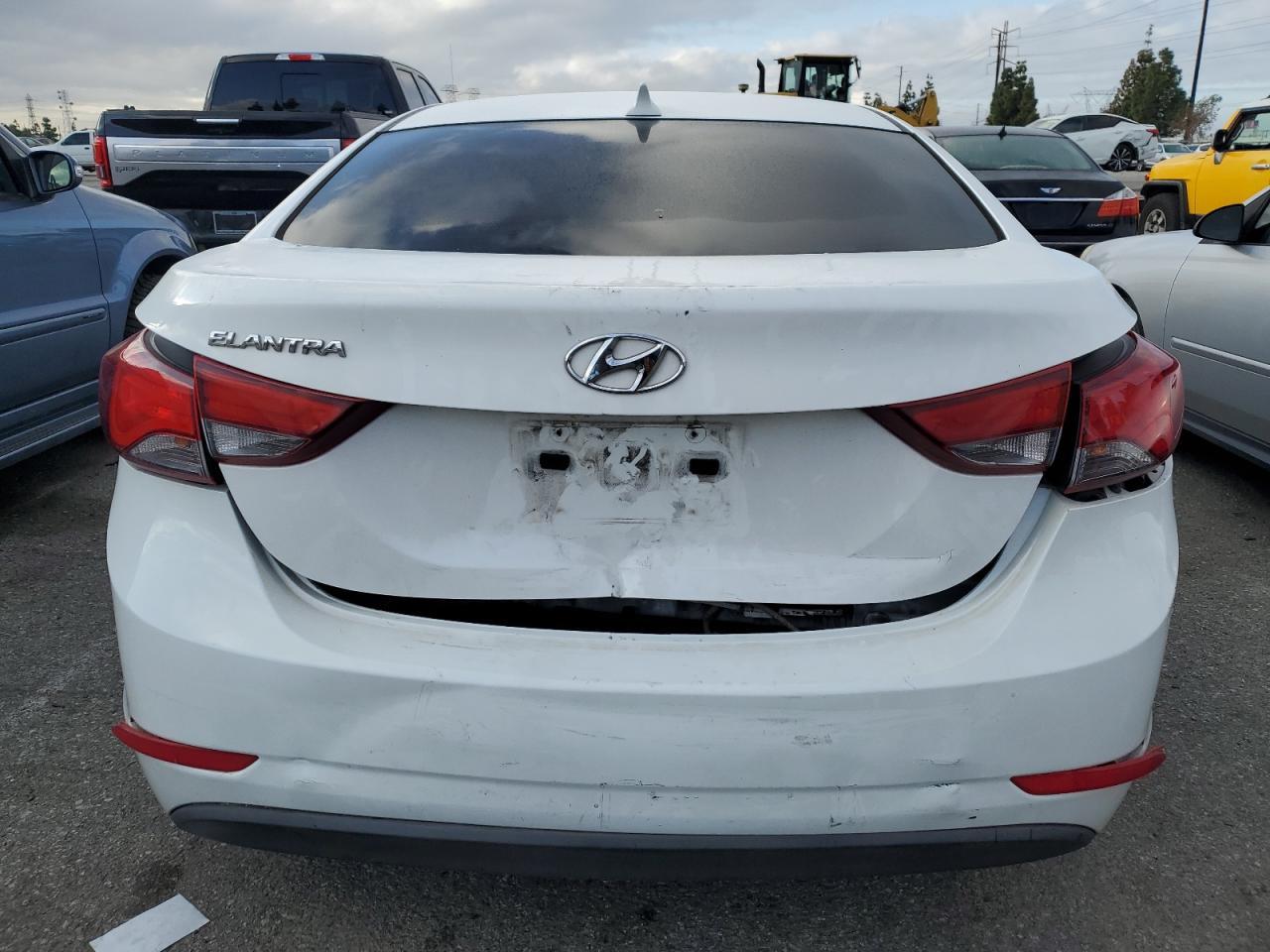 2014 HYUNDAI ELANTRA SE - Фото 6