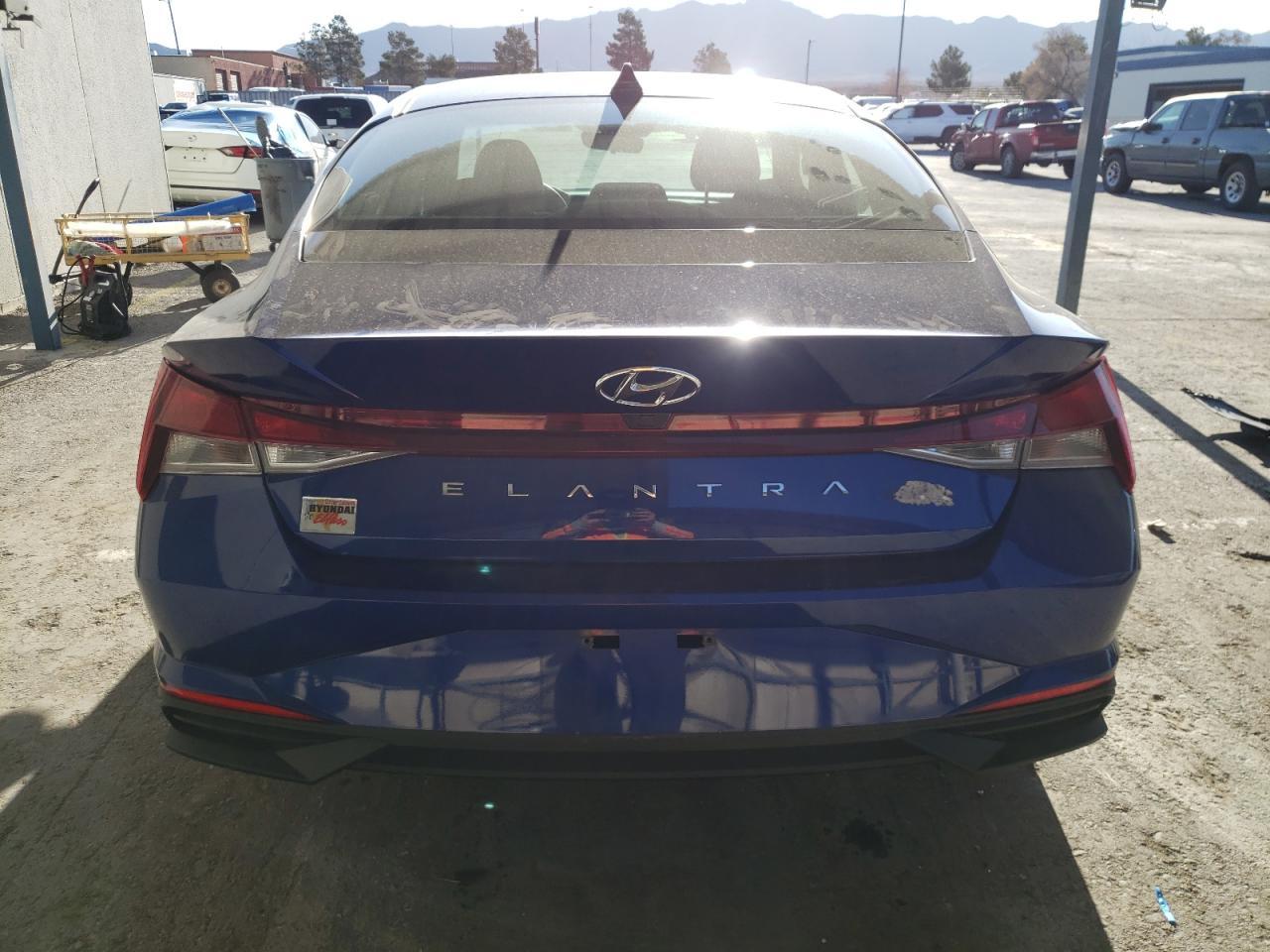 2023 HYUNDAI ELANTRA SE - Image 6