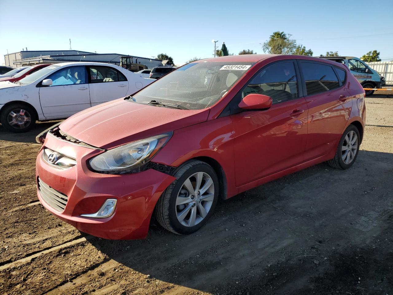2012 HYUNDAI ACCENT GLS