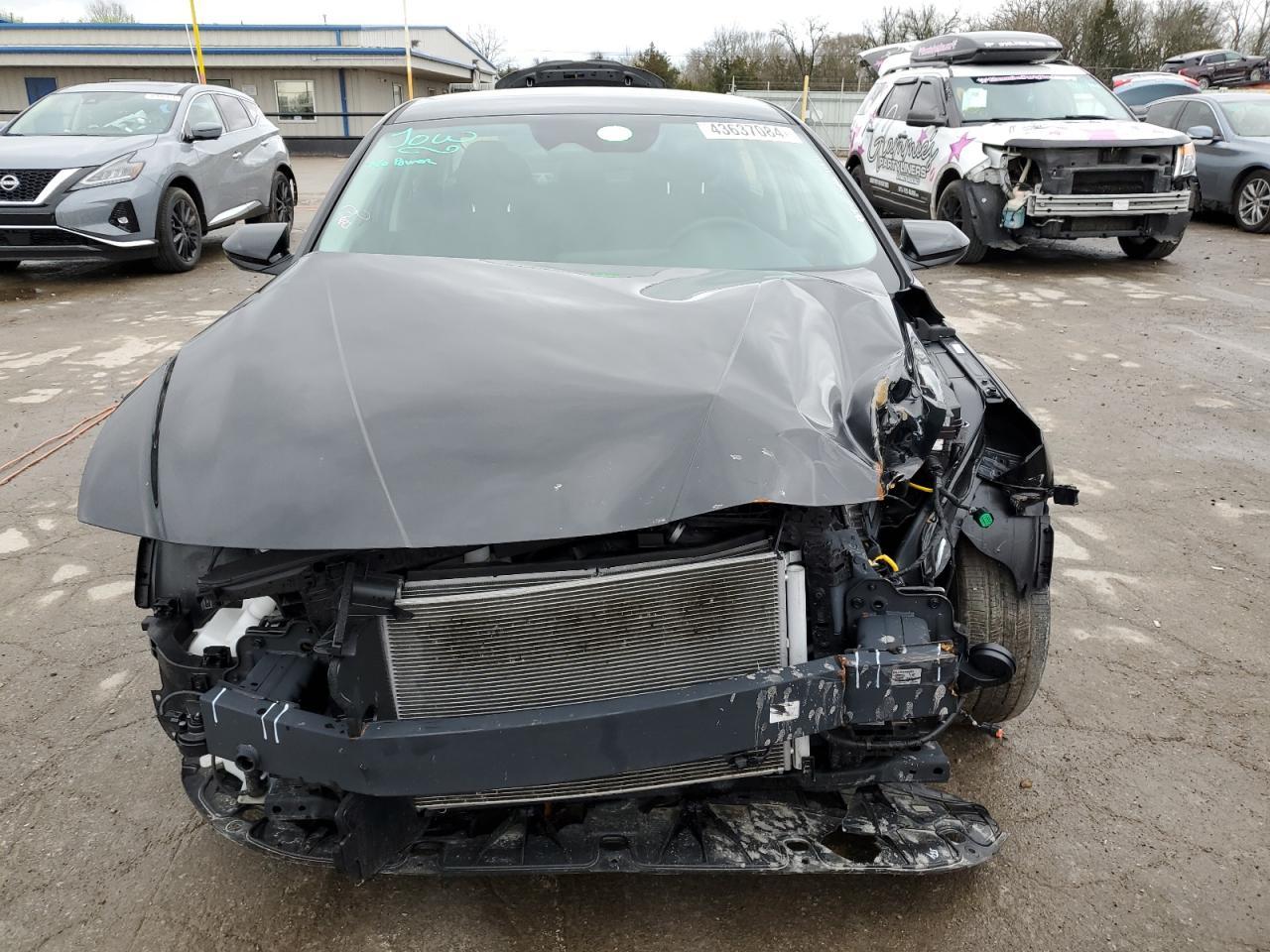 2022 HYUNDAI ELANTRA SE - Фото 5