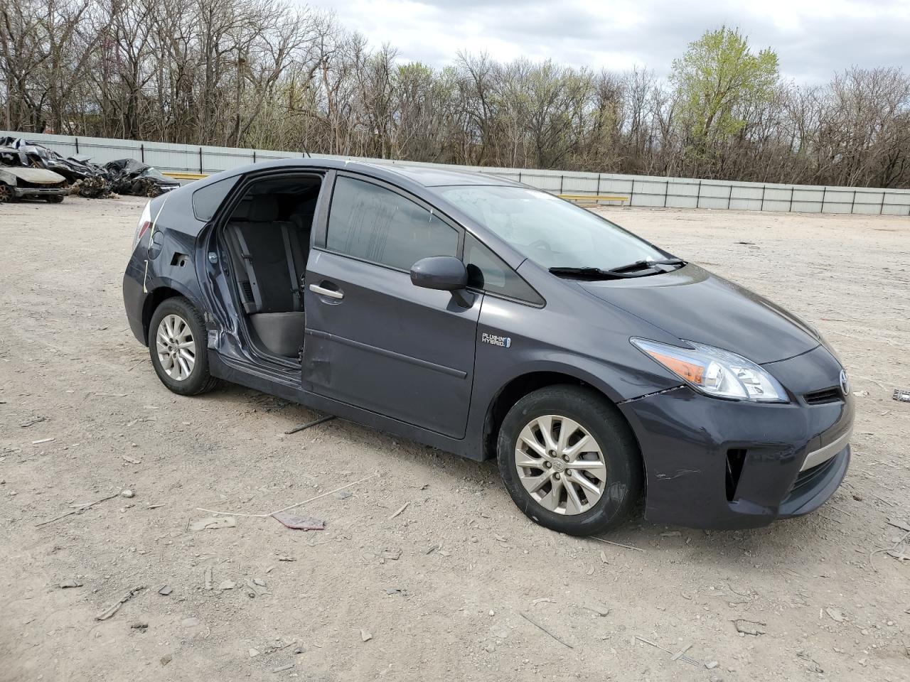 2015 TOYOTA PRIUS PLUG - Image 4