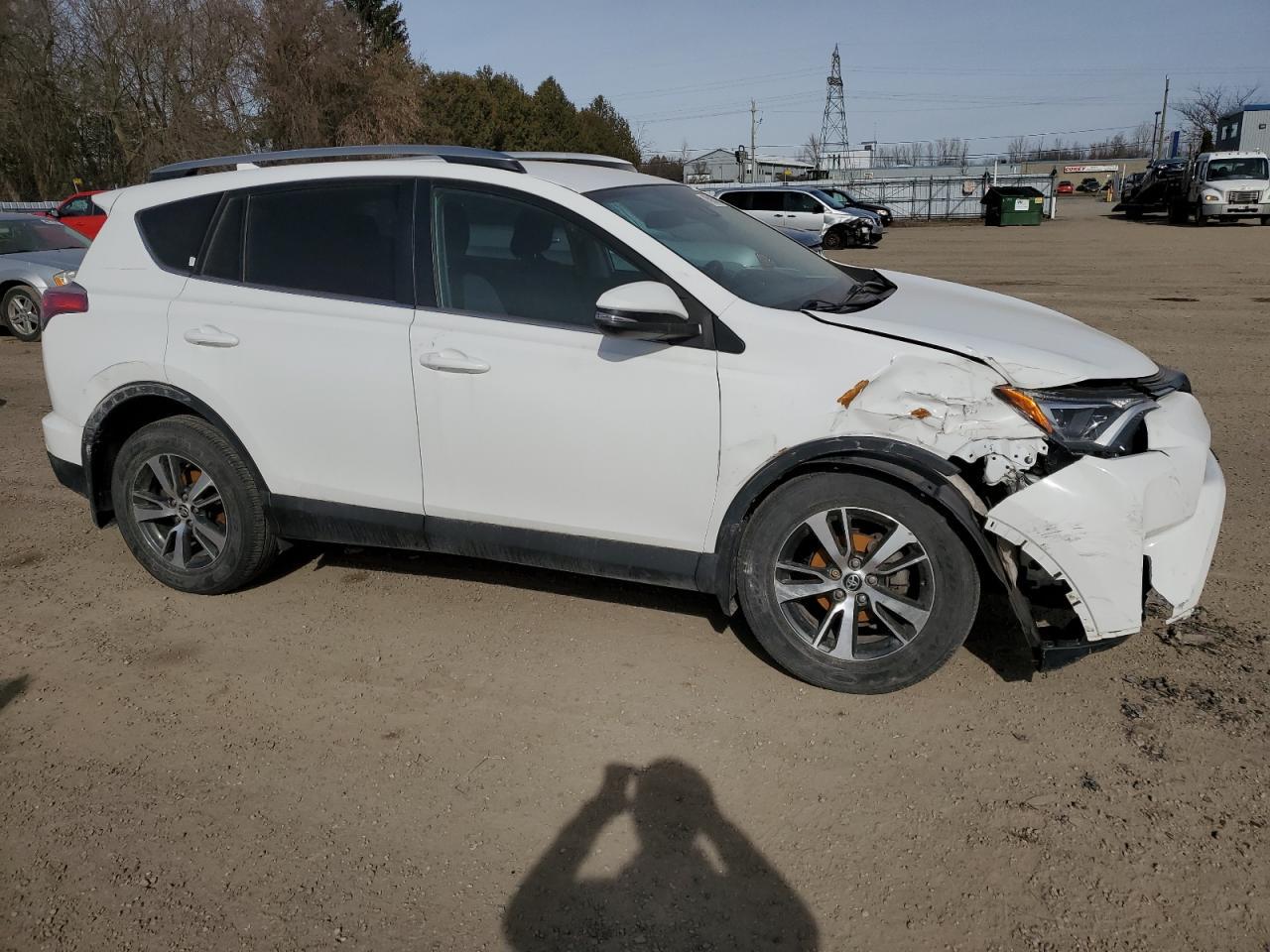2018 TOYOTA RAV4 LE - Image 4