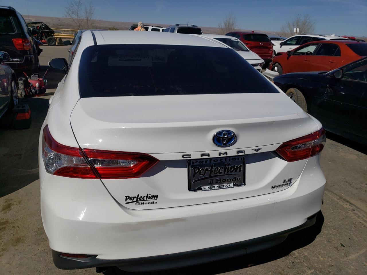 2018 TOYOTA CAMRY LE - Image 6