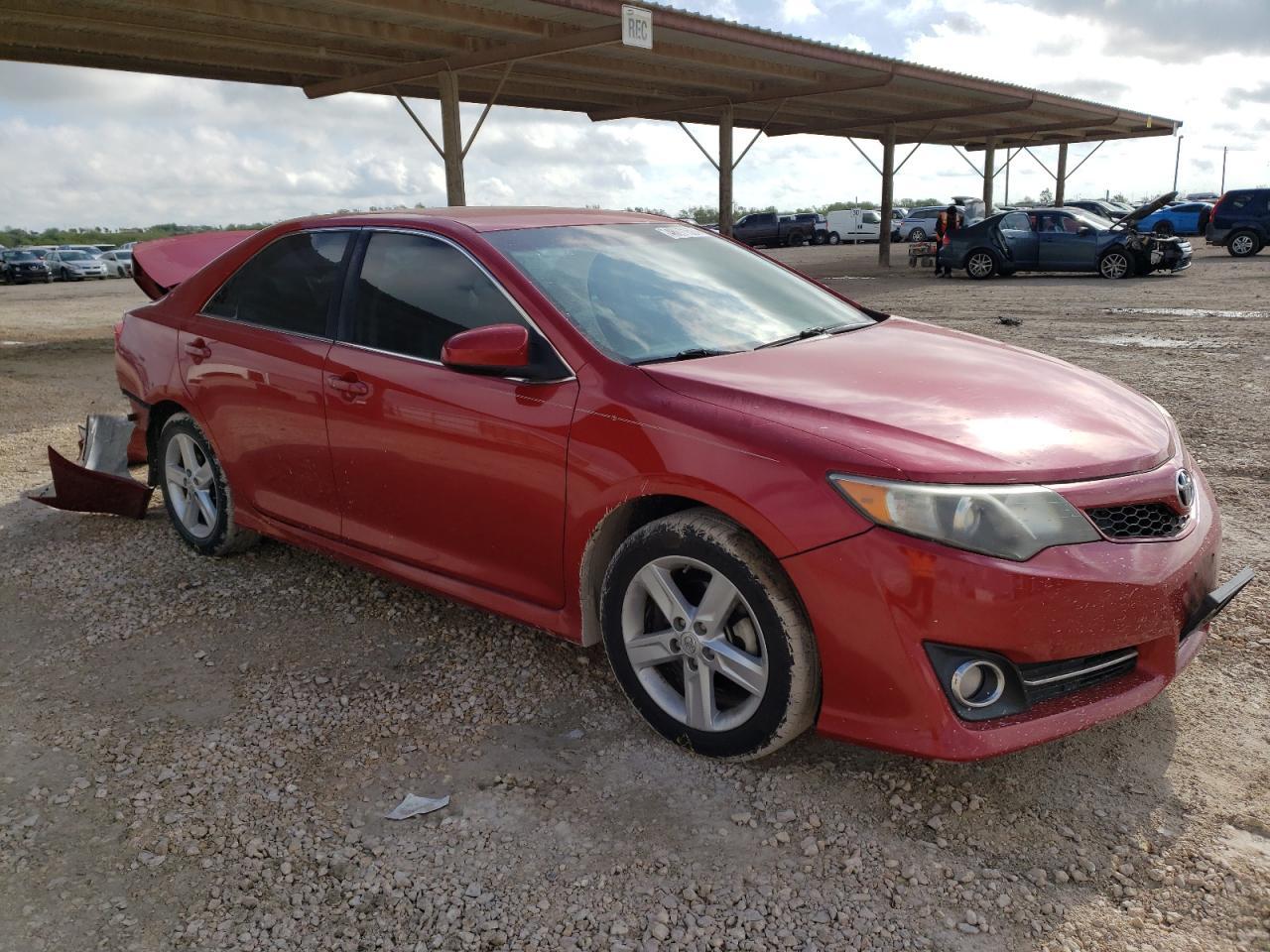 2014 TOYOTA CAMRY L - Image 4