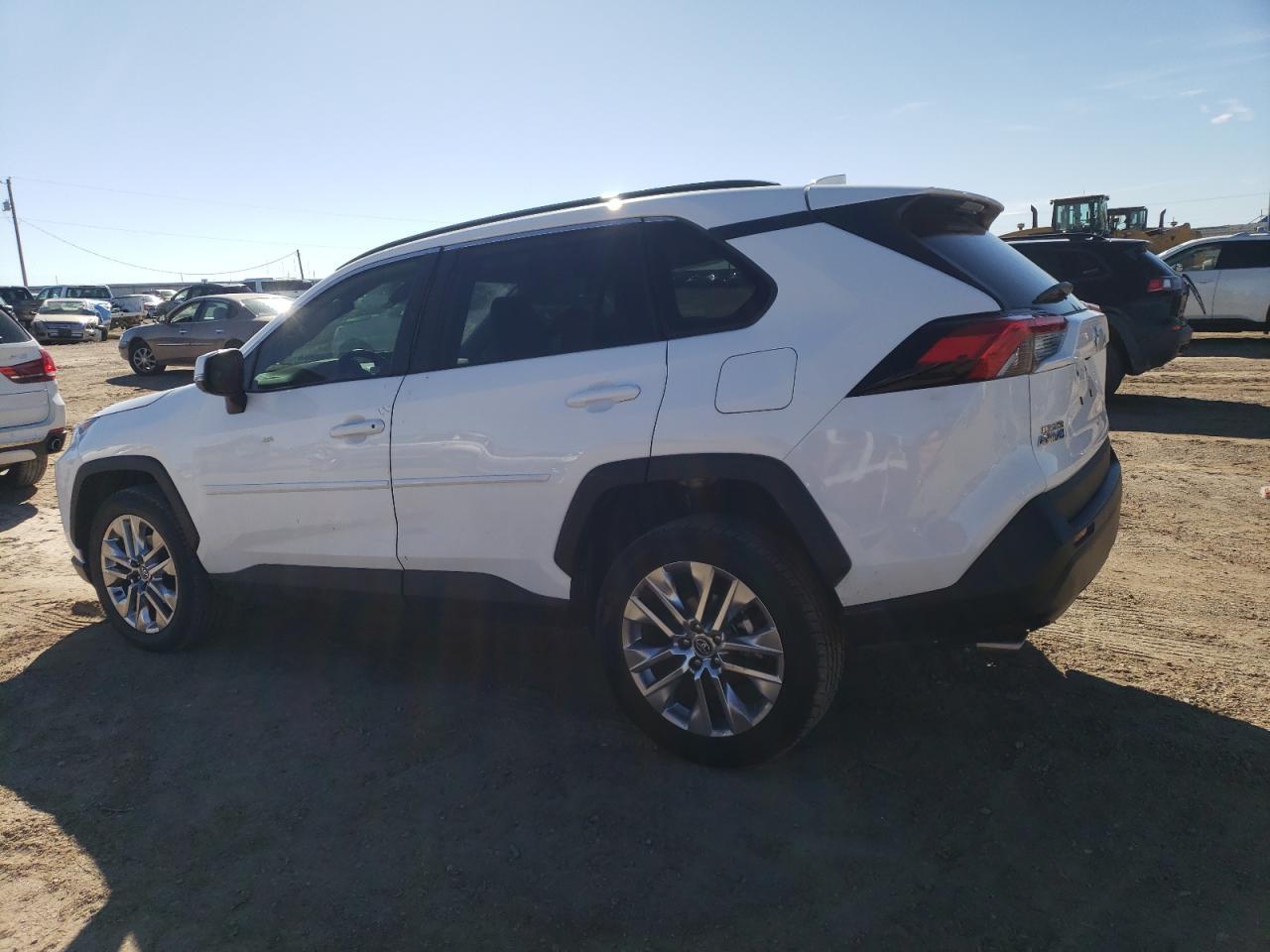 2020 TOYOTA RAV4 XLE P - Image 2