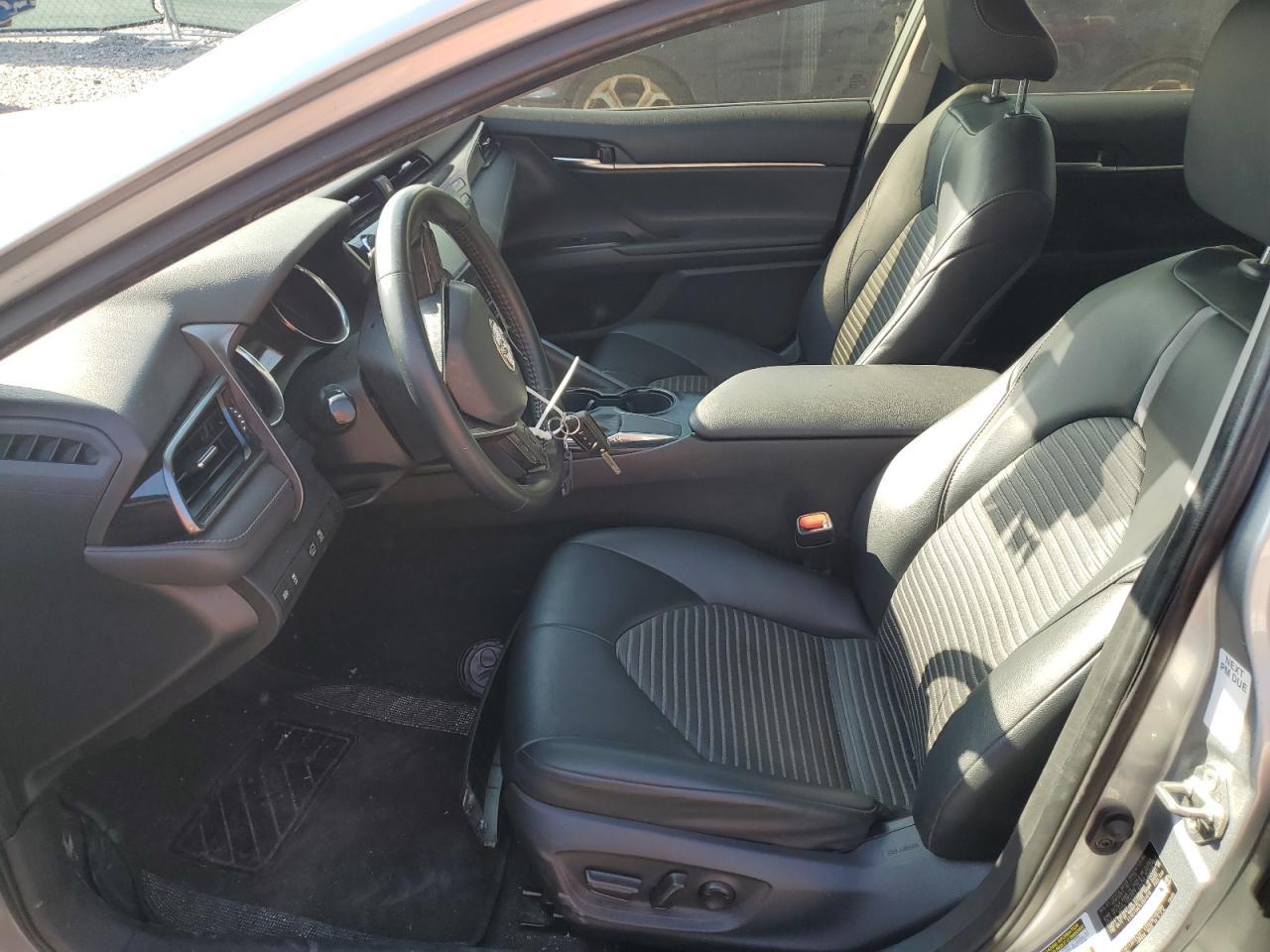 2020 TOYOTA CAMRY SE - Image 7