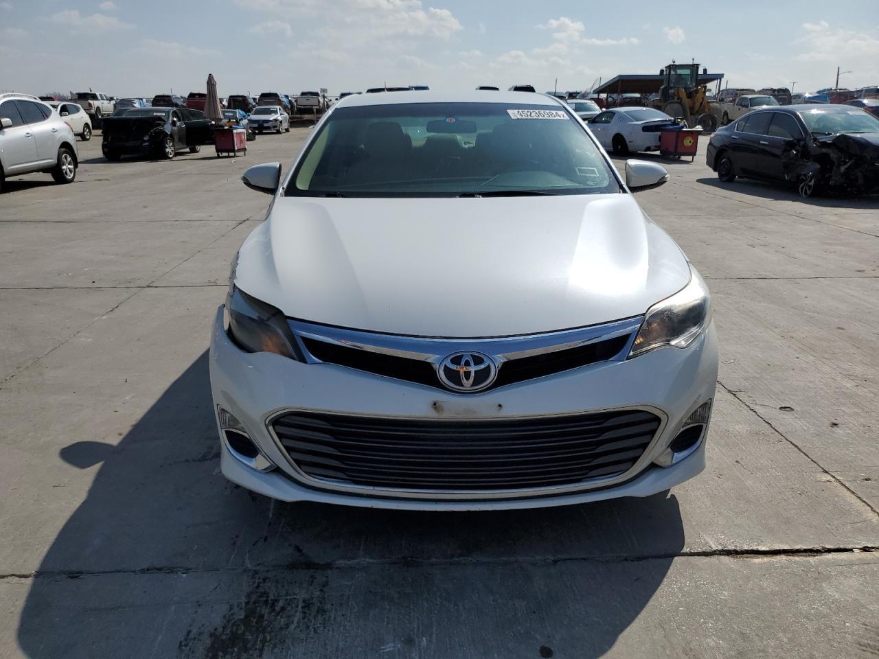2015 TOYOTA AVALON XLE - Image 5