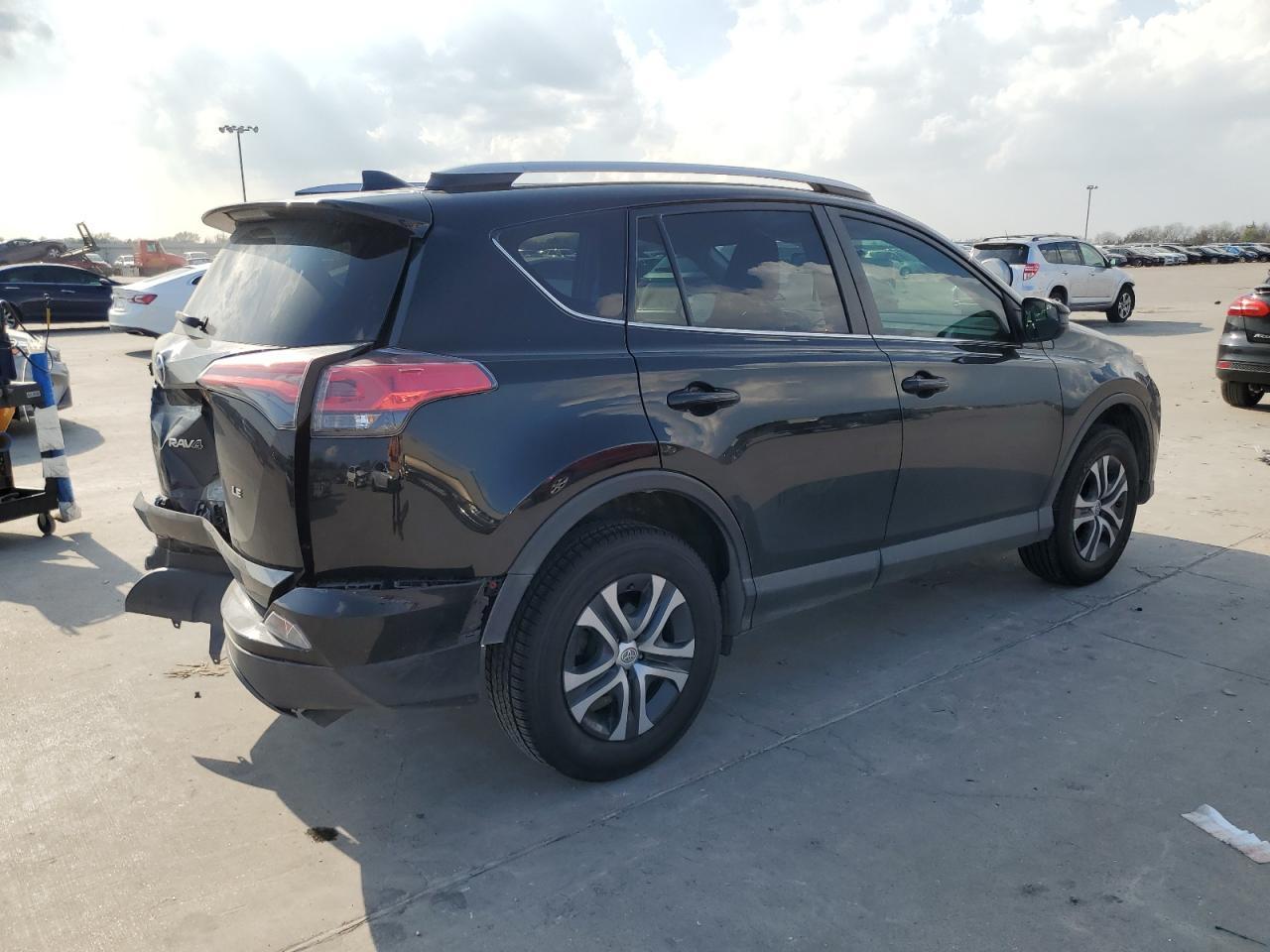 2018 TOYOTA RAV4 LE - Image 3