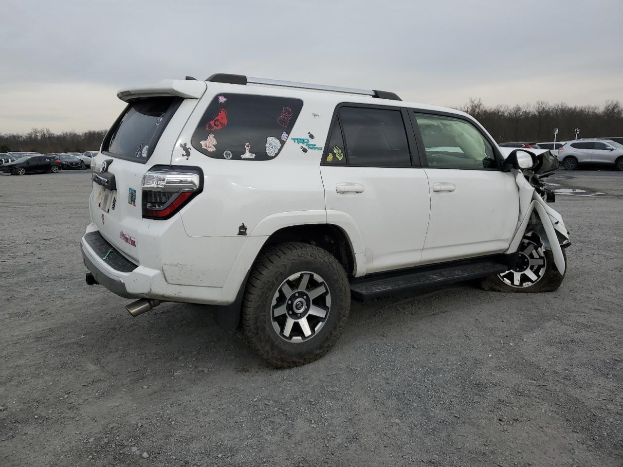 2018 TOYOTA 4RUNNER SR - Фото 3