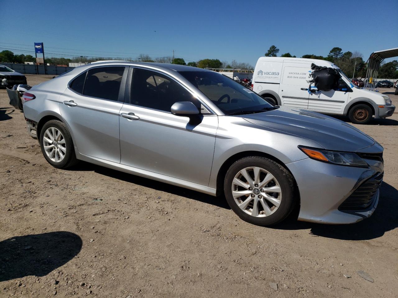 2018 TOYOTA CAMRY L - Фото 4