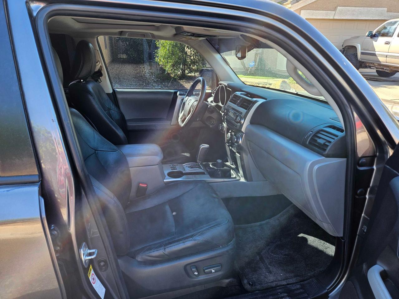 2011 TOYOTA 4RUNNER SR - Image 5
