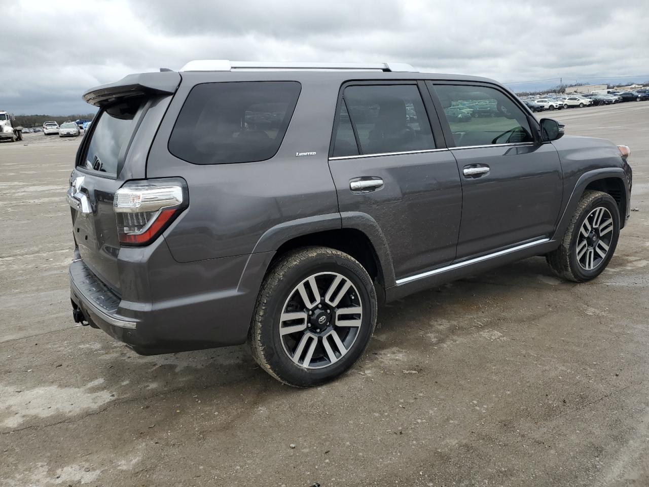 2019 TOYOTA 4RUNNER SR - Image 3