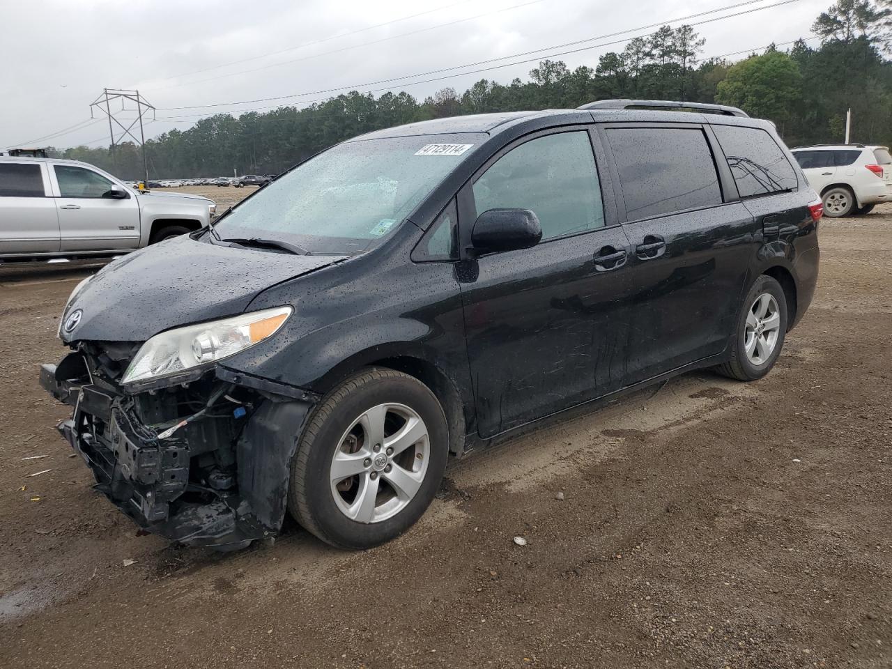 2015 TOYOTA SIENNA LE