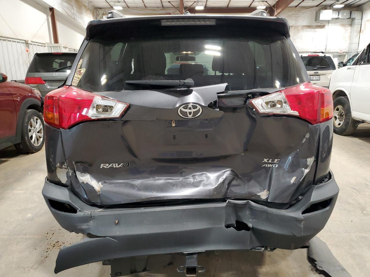2015 TOYOTA RAV4 XLE - Image 6