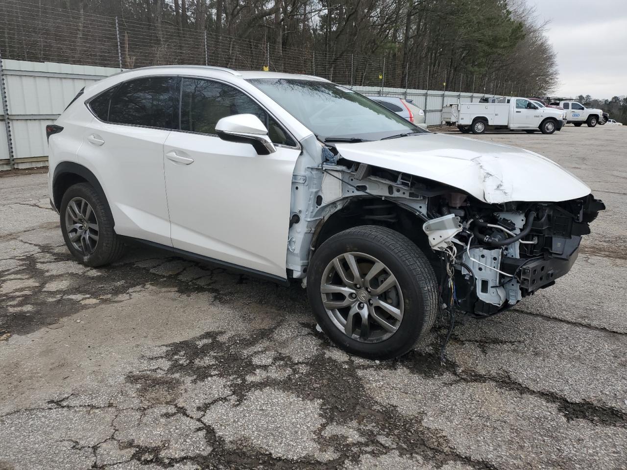 2015 LEXUS NX 200T - Фото 4