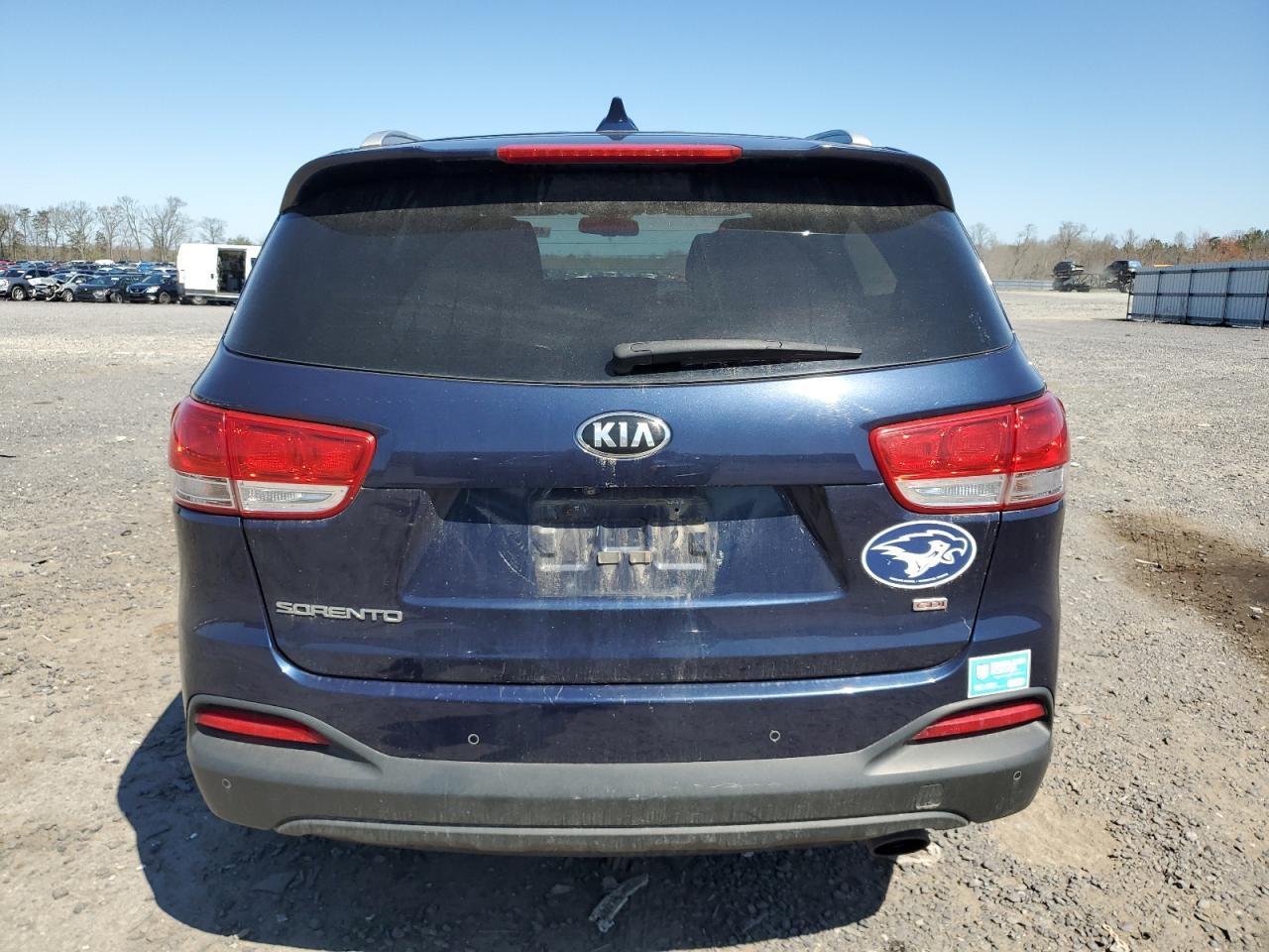 2016 KIA SORENTO LX - Image 6