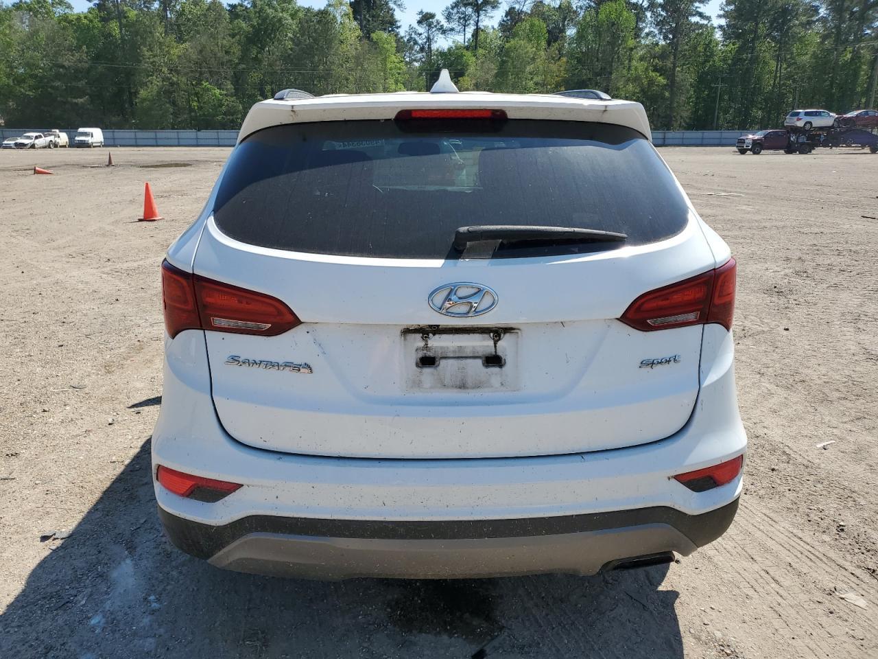 2017 HYUNDAI SANTA FE S - Image 6