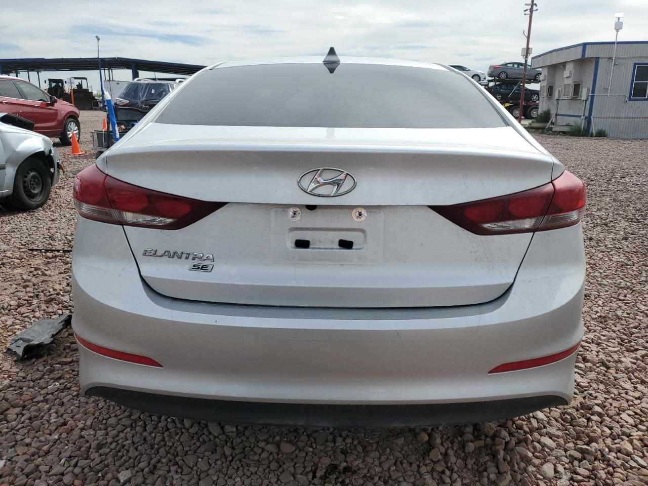 2018 HYUNDAI ELANTRA SE - Фото 6