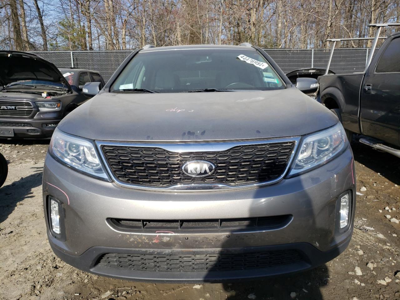2015 KIA SORENTO LX - Фото 5