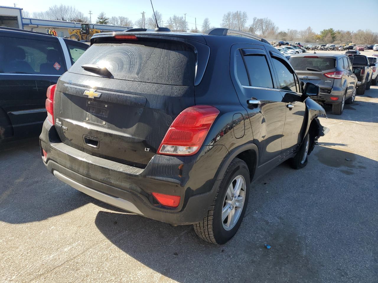 2019 CHEVROLET TRAX 1LT - Image 3