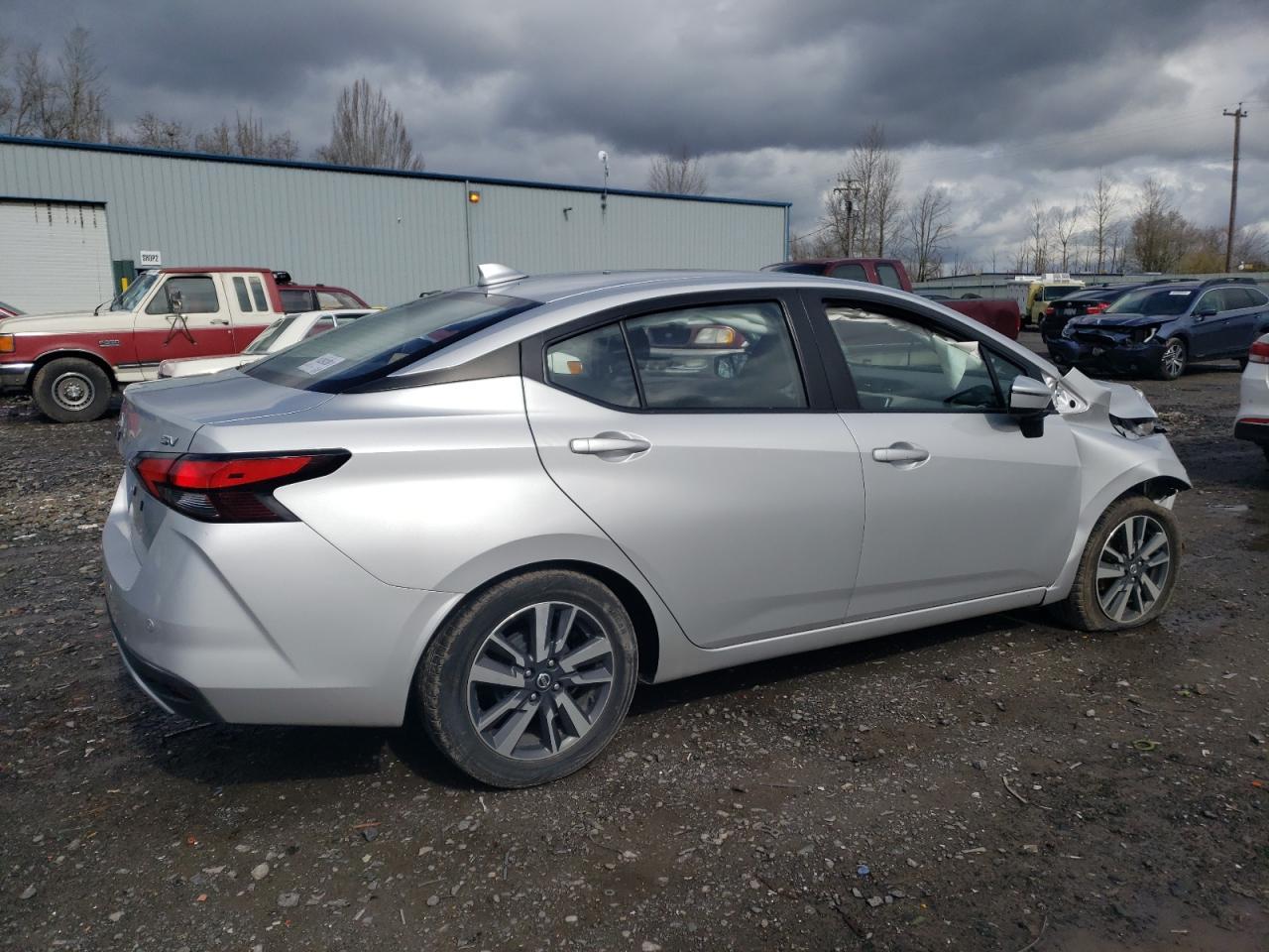 2021 NISSAN VERSA SV - Фото 3