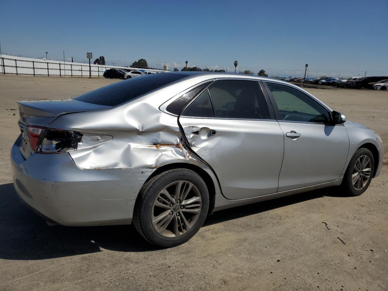 2016 TOYOTA CAMRY LE - Image 3