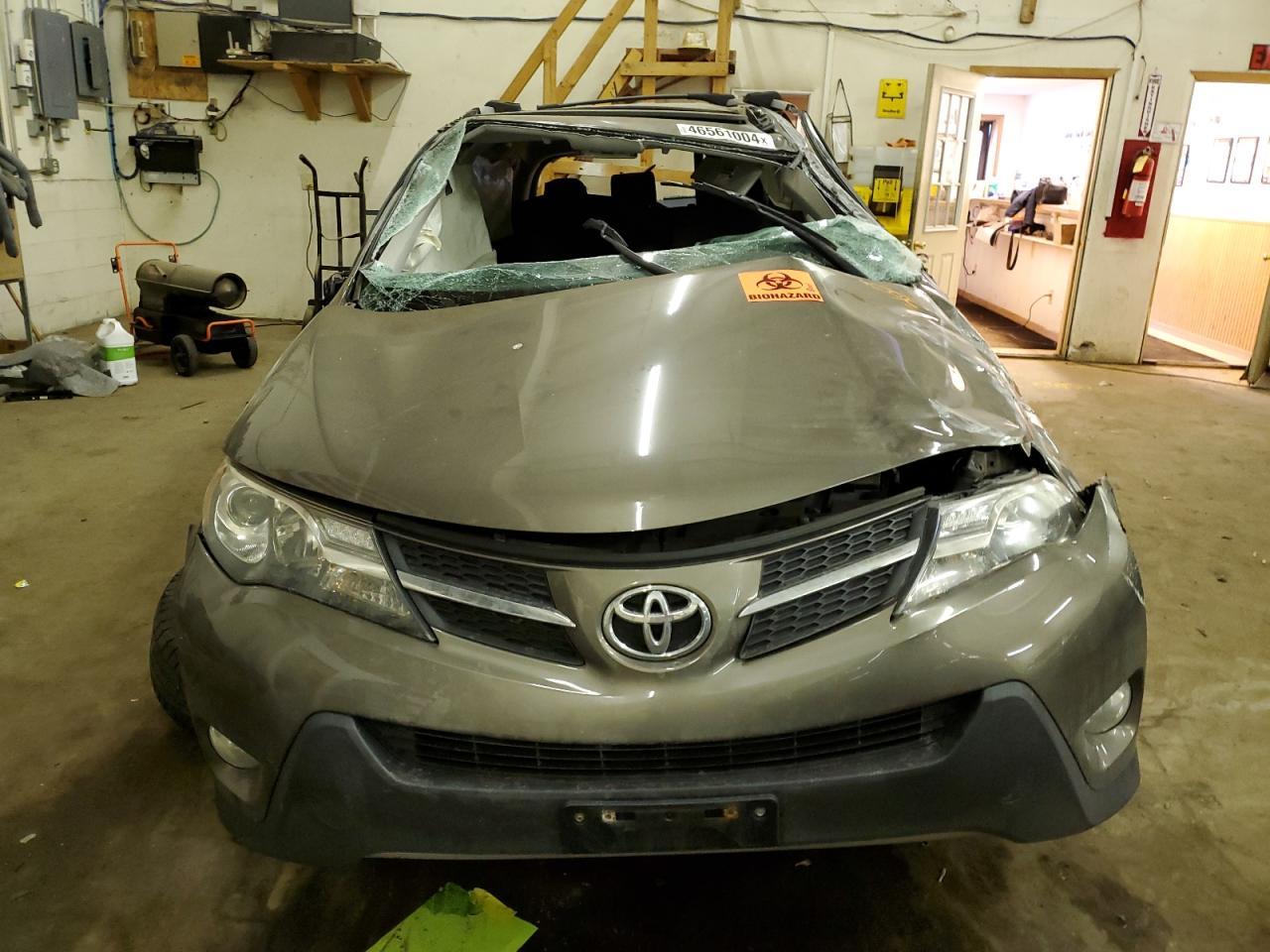 2015 TOYOTA RAV4 XLE - Фото 5